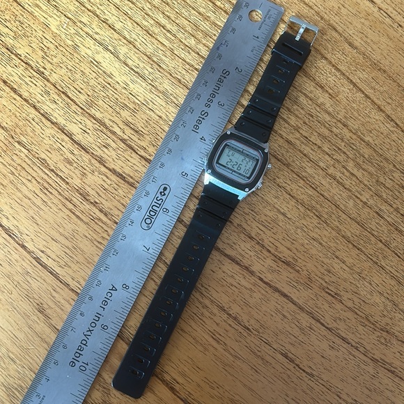 Casio DW-1000- Fantastic condition! - Picture 8 of 17